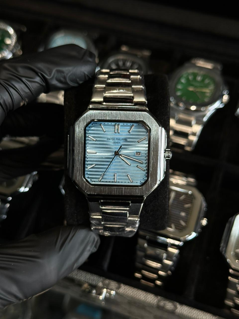 Nautilus luxury watch sapphire crystal
