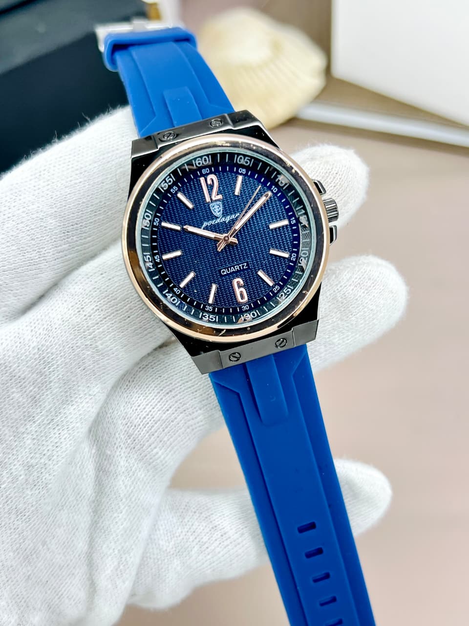 Poedagar Luxury Quartz Watch - Premium Silicone Strap Edition